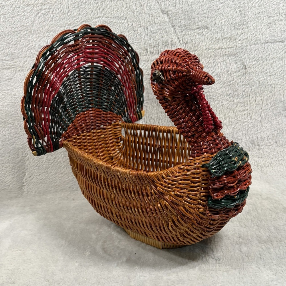 Vintage Woven Wicker Turkey Basket Thanksgiving Fall Harvest Centerpiece